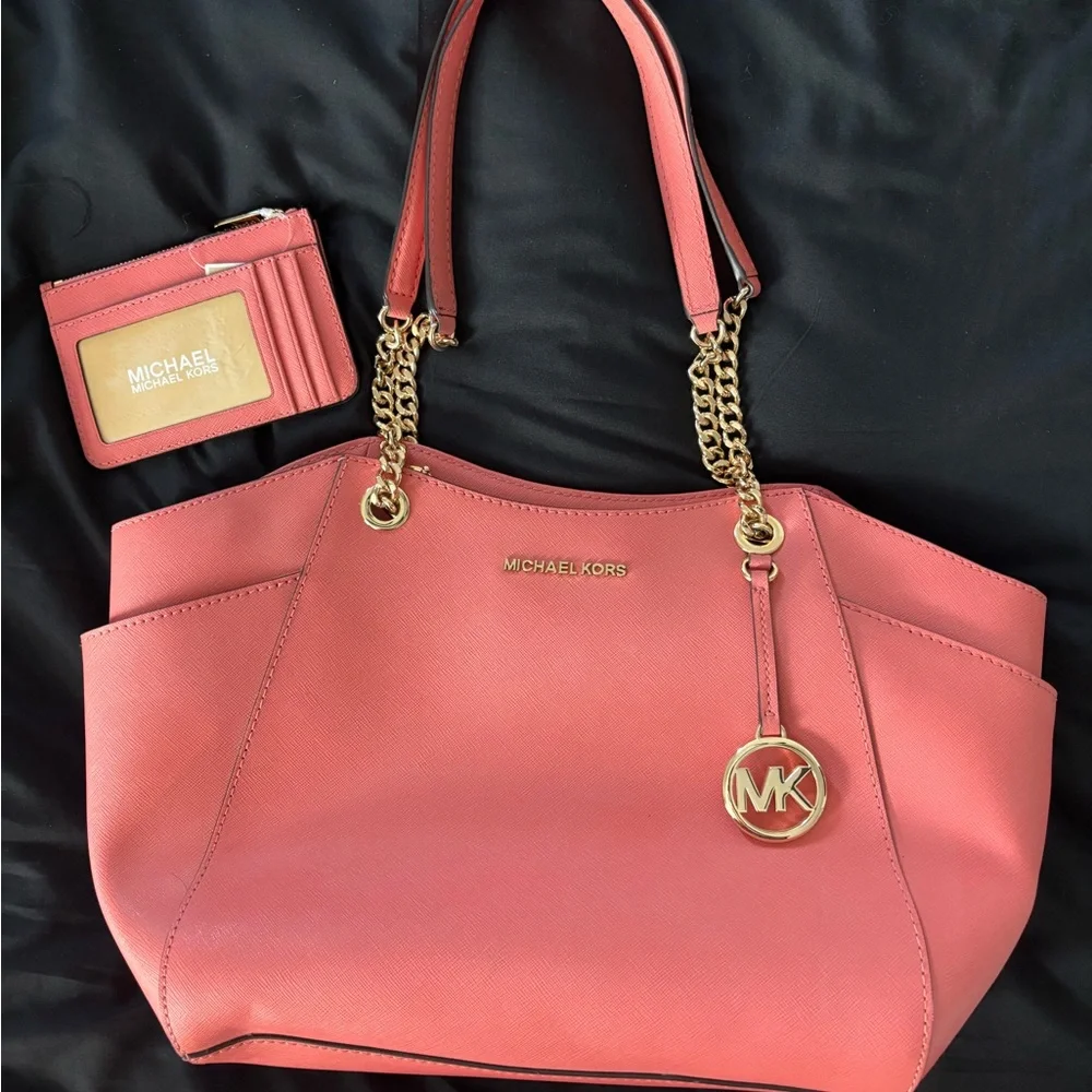 Michael Kors Pink Shoulder Bag with Gold Accents - Picture 1 of 7
